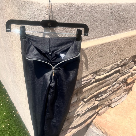 Women women’s size small athletic skinny black legging - Picture 8 of 17